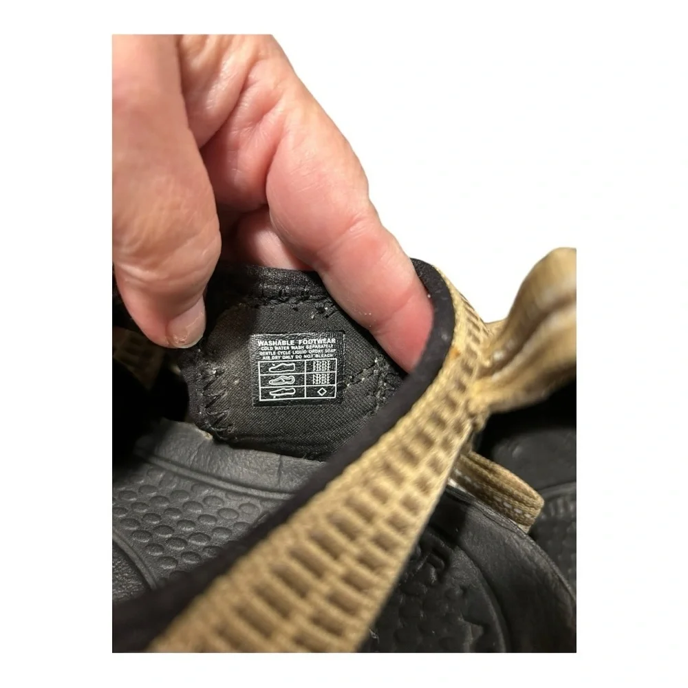 Keen Clearwater CNX Low Profile Water Sandals Kelp Dark Earth Size Mens 9